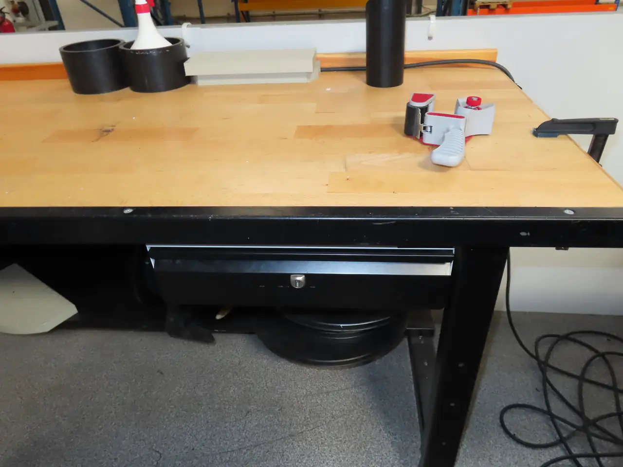 Billede 4 - Arbejdsbord med indhold