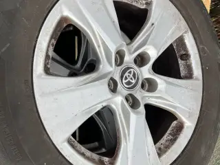 Dæk på fælge til Toyota RAV4