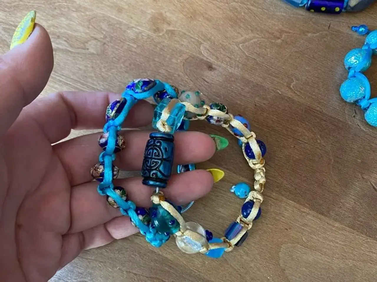 Billede 2 - Nye knyttede armbånd