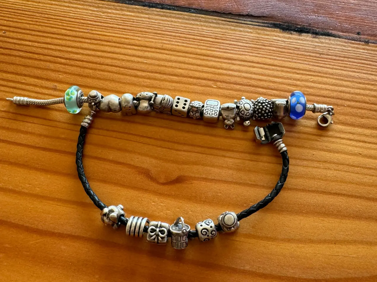 Billede 1 - Pandora armbånd + vedhæng 