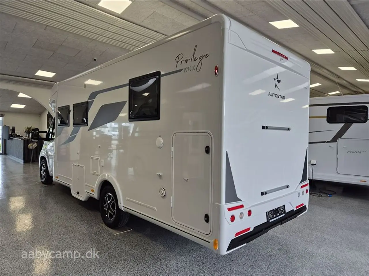 Billede 3 - 2026 - Autostar Privilige Automatgear. 180Hk. Elektrisk indgangstrin. udv. bruseudtag. Helårsdæk. Queensbed.