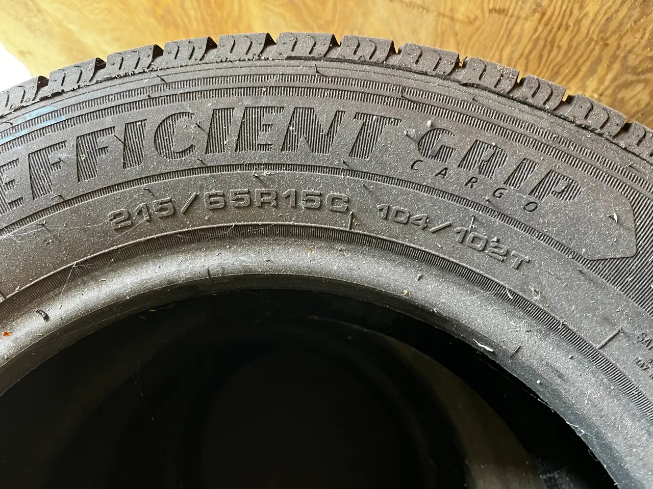 Billede 4 - Dæk GOOD YEAR 215/65R15C 104/102 T