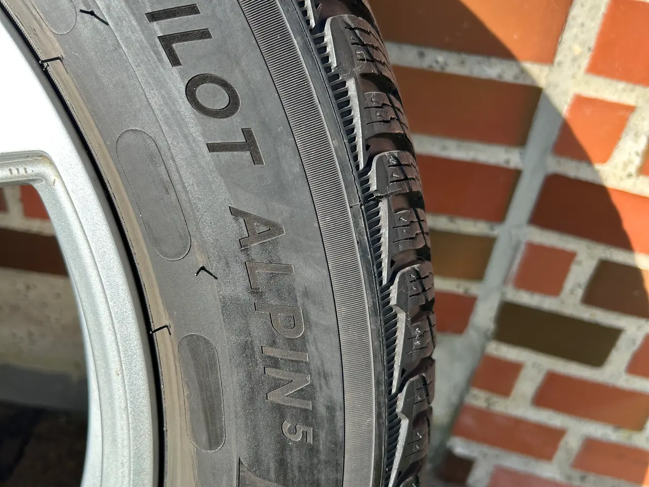 Billede 4 - Michelin Pilot Alpin vinterhjul str. 225/55 R 18