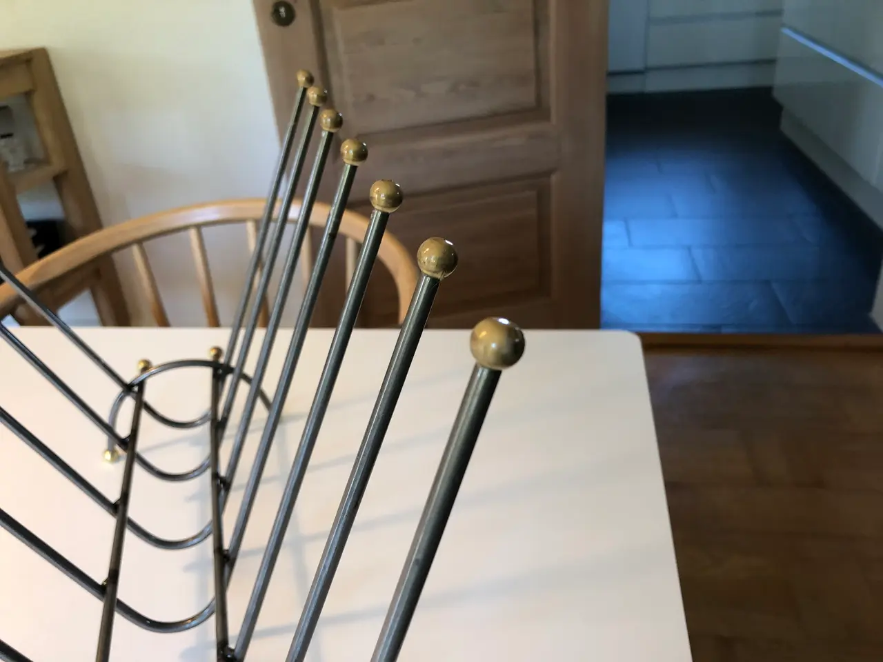Billede 8 - Avisholder i stål og messing
