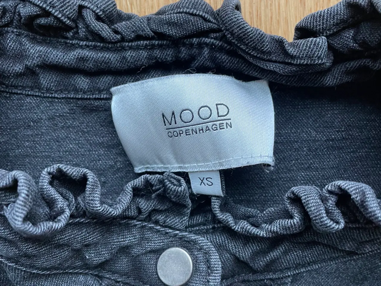 Billede 2 - Mood Copenhagen denimbluse 