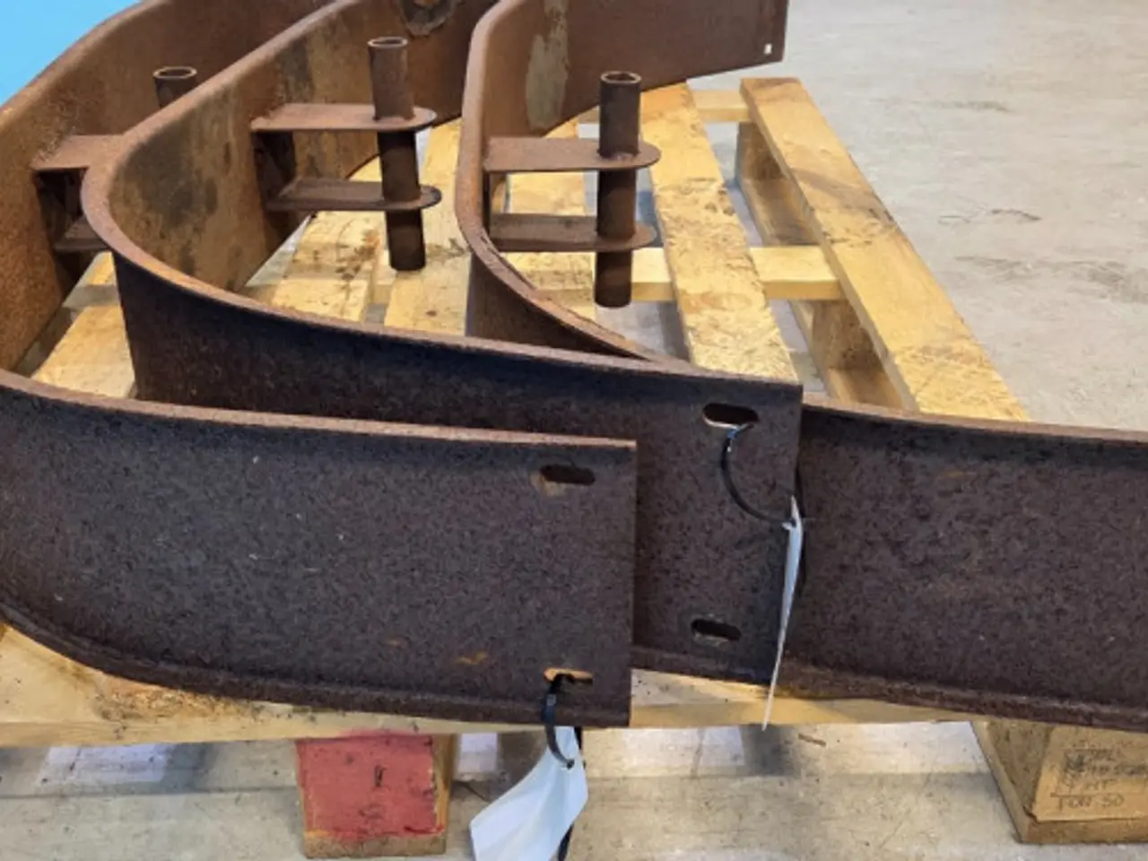 Billede 9 - New Holland BB9060S Plade 84058412  3 Stk