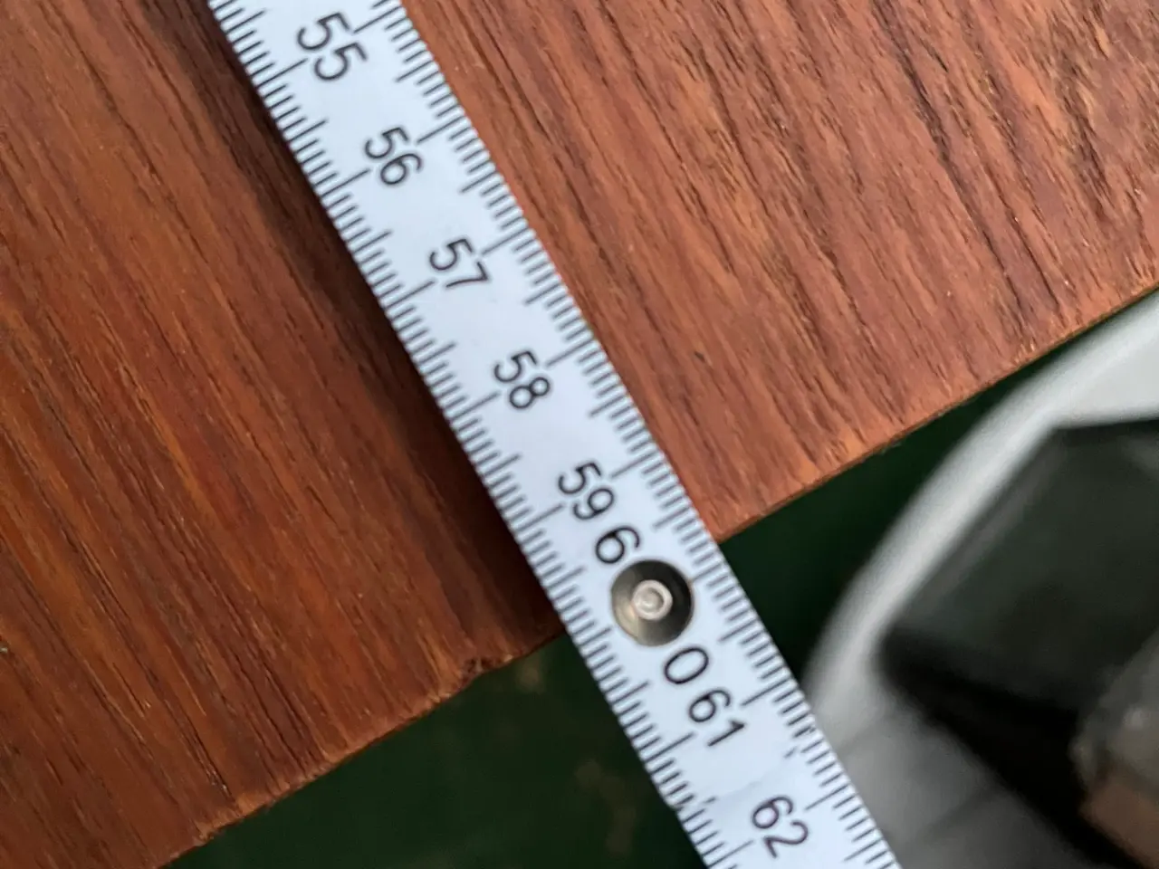 Billede 3 - Teak-hylde med metalophæng. Giv bud.