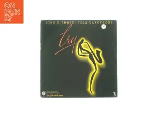 Cry af John Klemmer fra IP