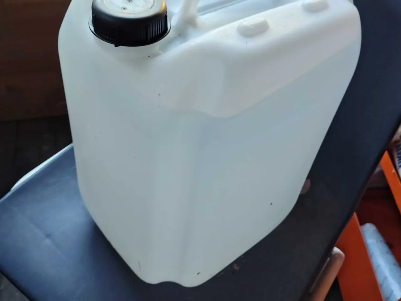 Billede 2 - Demineraliseret vand