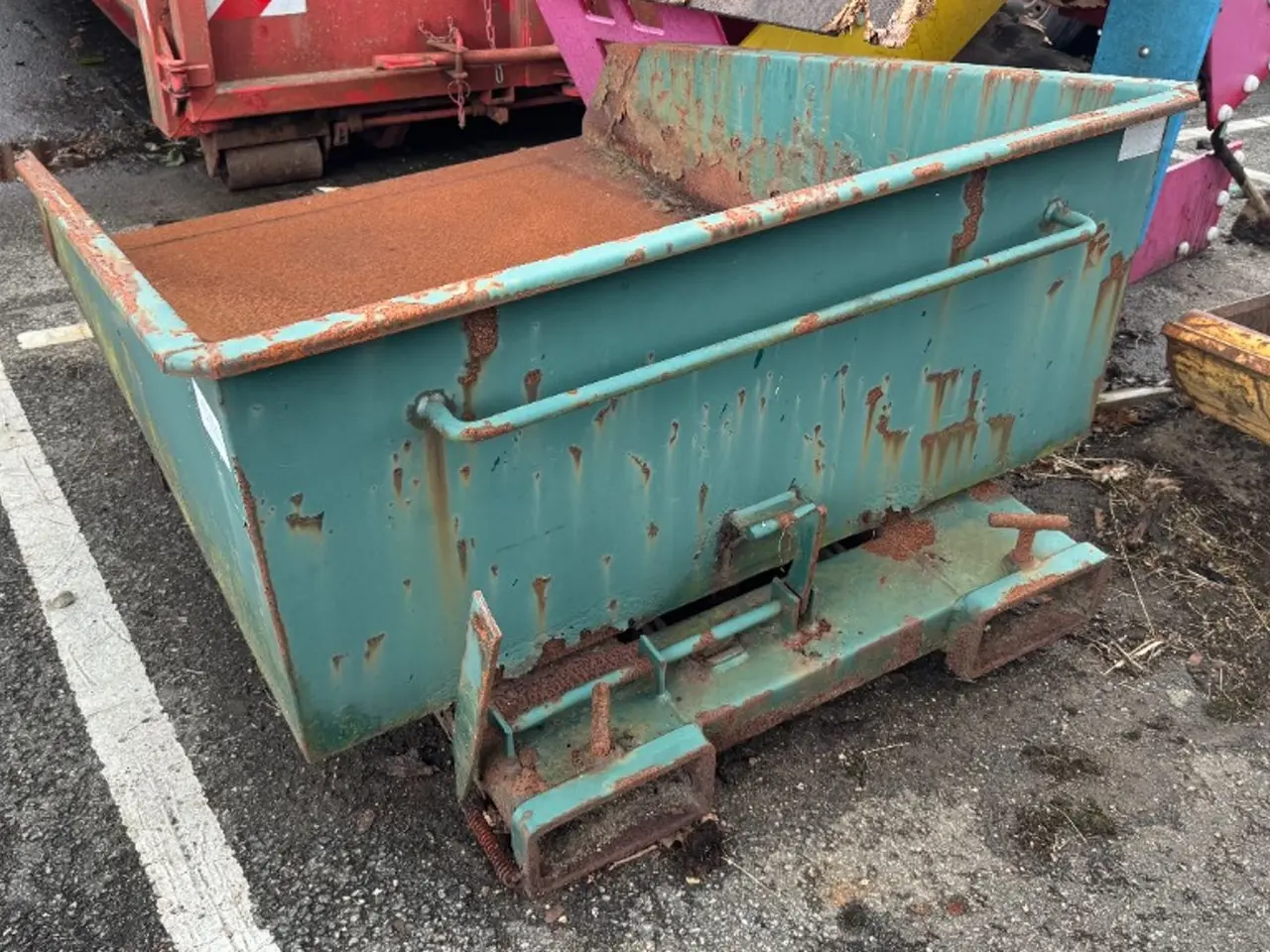 Billede 2 - 1500Kg / 750Liter Tipkasse