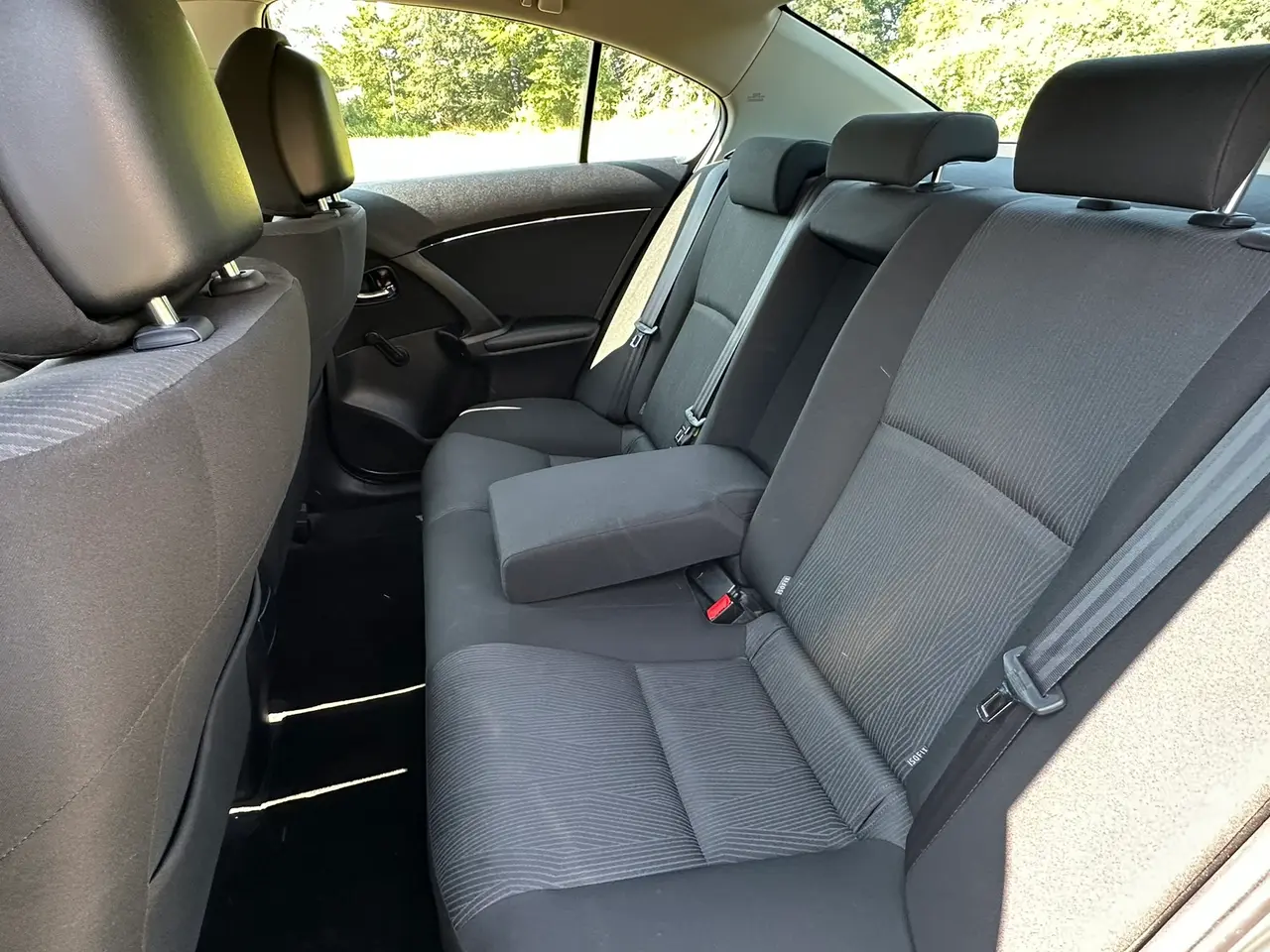 Billede 13 - Toyota Avensis 1.6 VVT-i – kun 150.000 km, én ejer