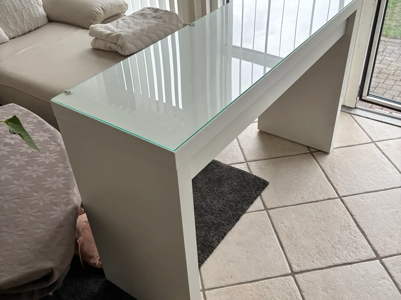 Billede 1 - Ikea makeupbord