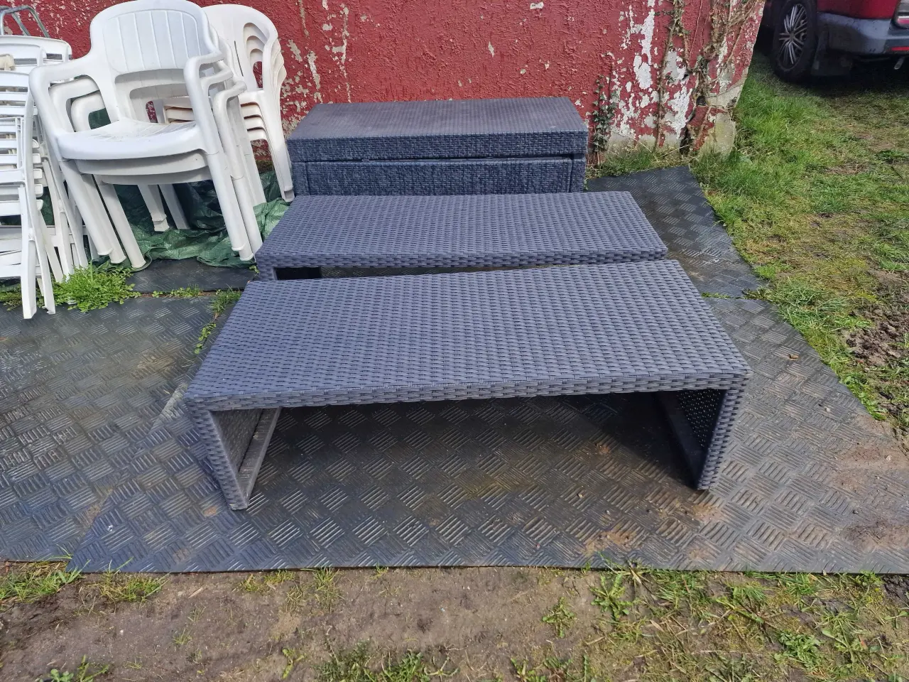 Billede 2 - Havebord 2stk 