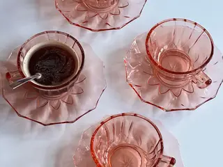 Kopper m underkopper, rosa glas, 4 sæt samlet
