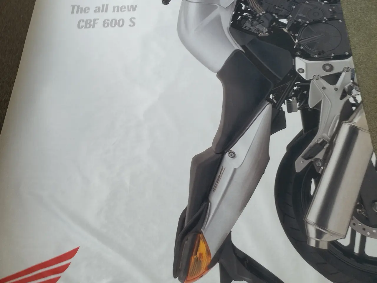 Billede 1 - Vægophæng i stof til Honda CBF 600 S.