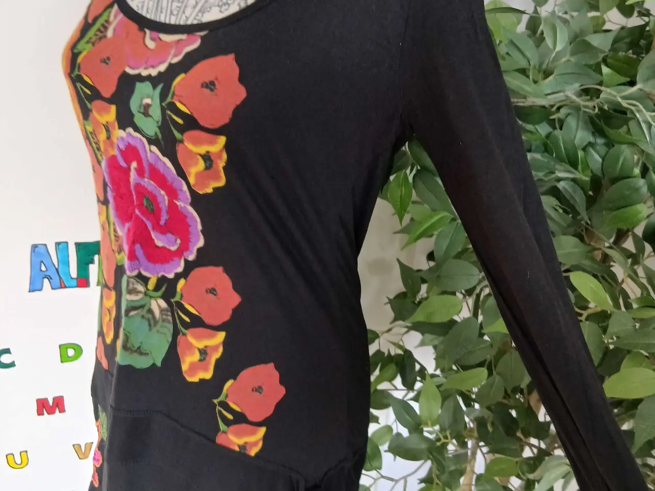 Billede 5 - Kjole. Desigual. Large/40