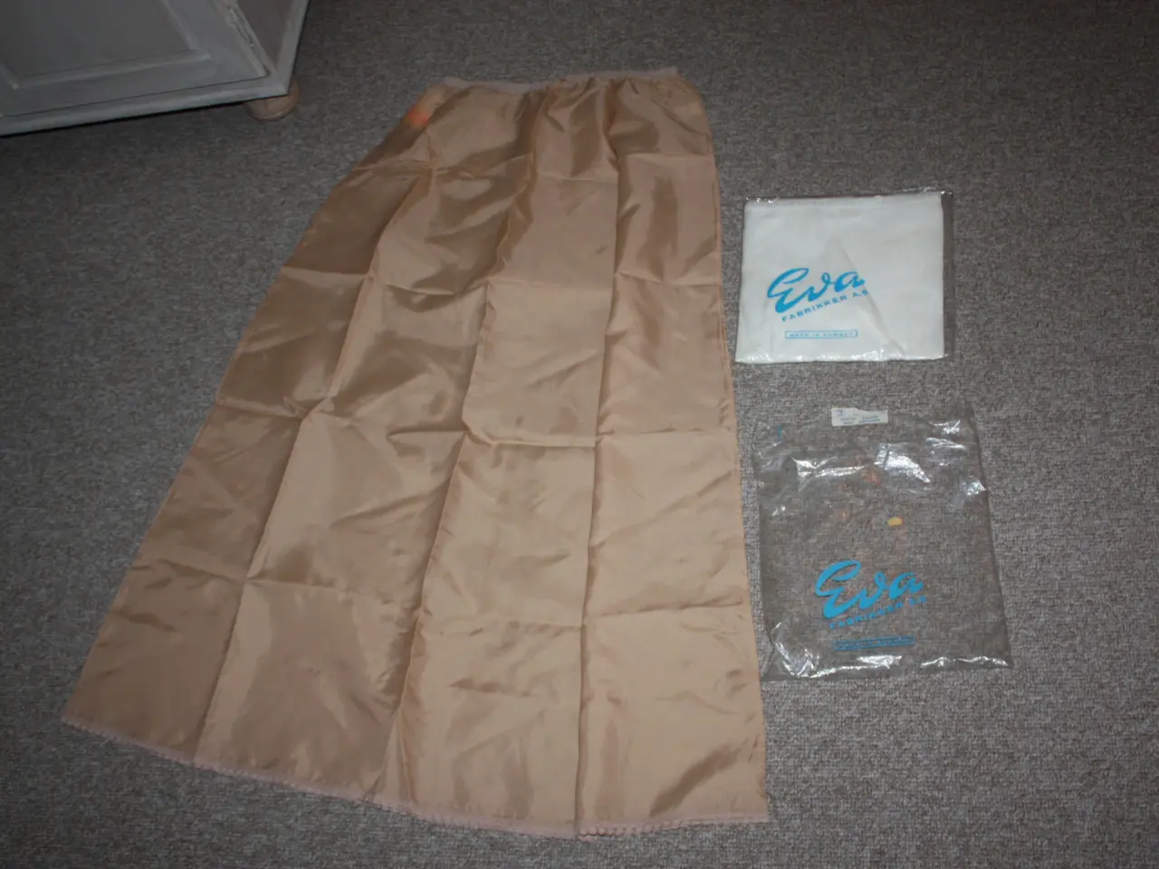 Billede 1 - Under nederdel Eva beige str. 48