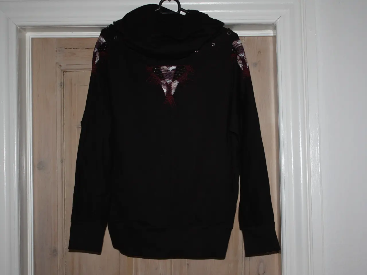 Billede 1 - Nü sweater str. M