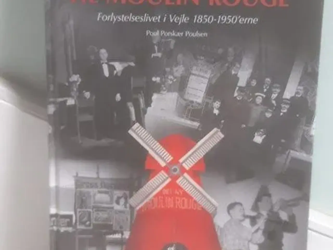 Billede 1 - Fra Vejle klub til Moulin Rouge