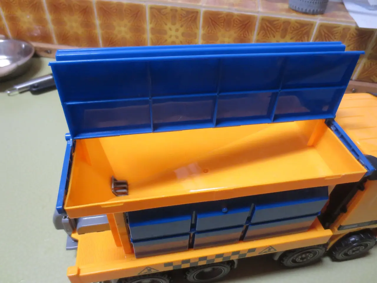 Billede 3 - Mercedes Benz Truck 24 saltstrøer