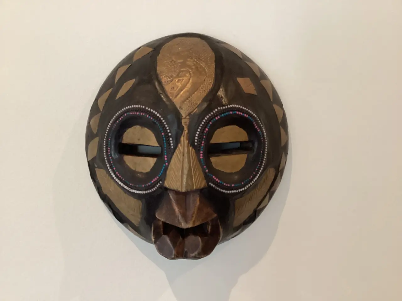 Billede 1 - Gl. maske i træudskæring