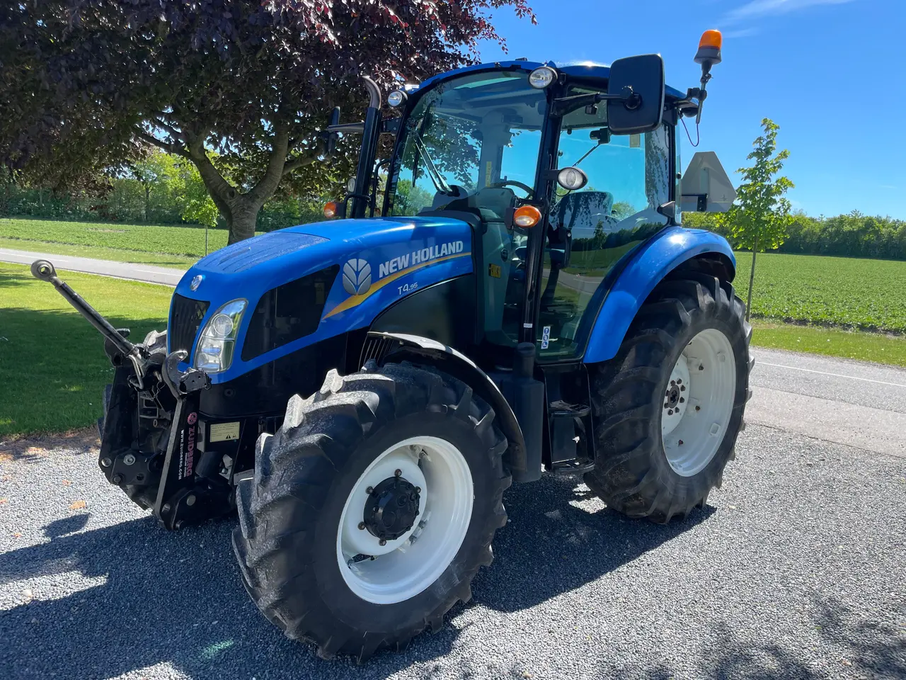 Billede 1 - New Holland T 4.95
