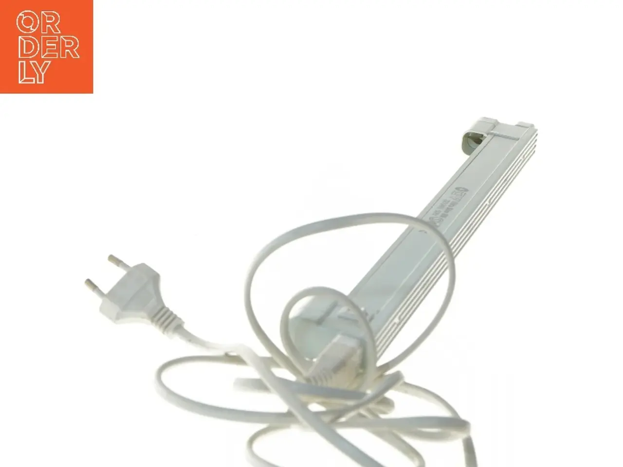 Billede 3 - Hvid LED lampe med ledning (str. 39x4,5 cm)