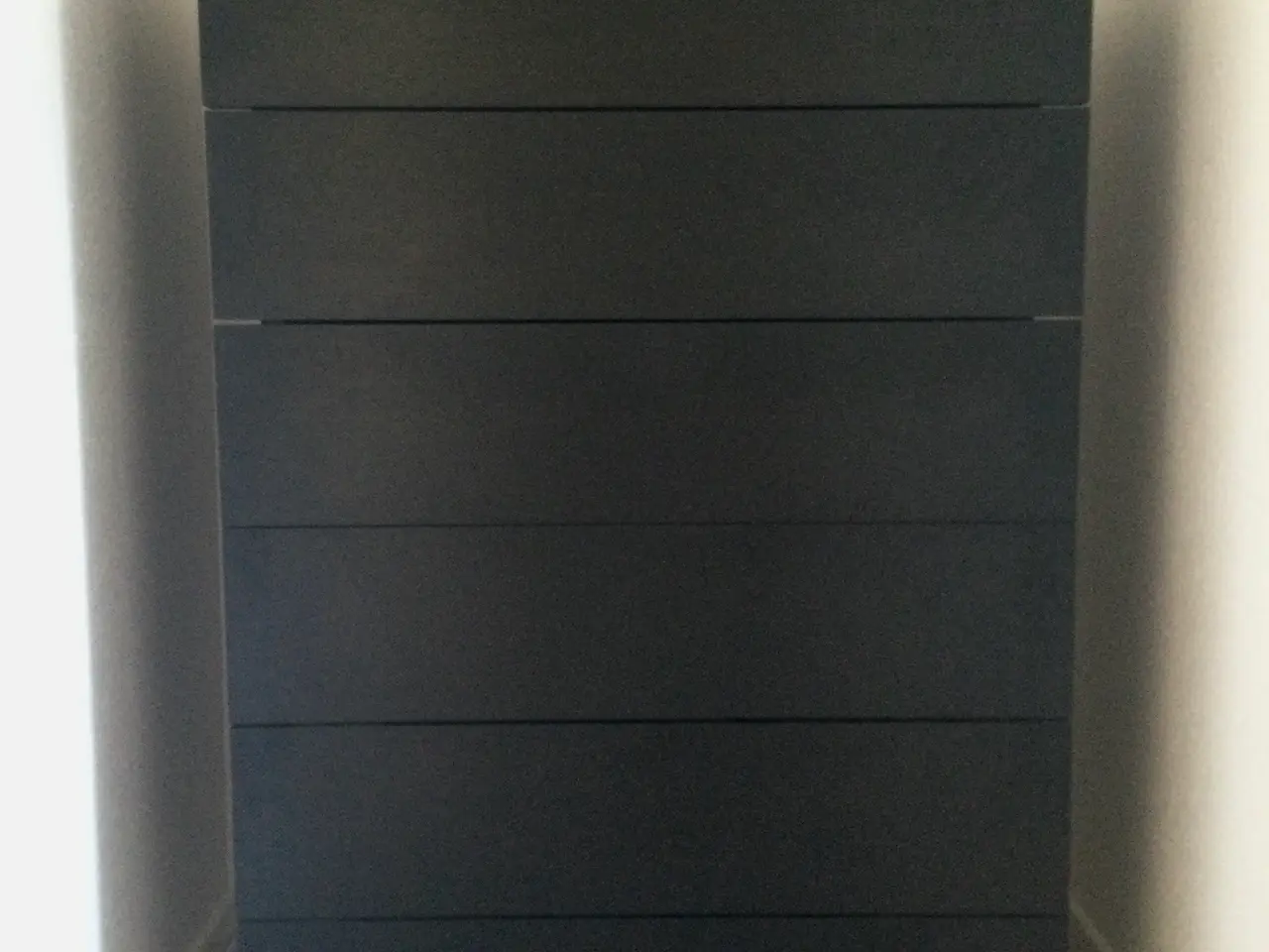 Billede 2 - Sort kommode i træ