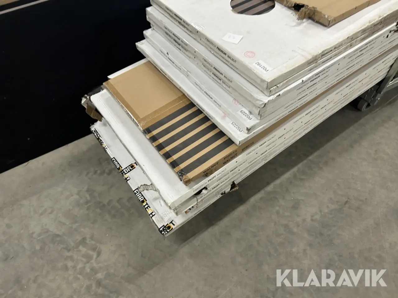 Billede 4 - Akustikpaneler Fibrotech Walnut 2 sortering, 20 styk. inkl 10 lister