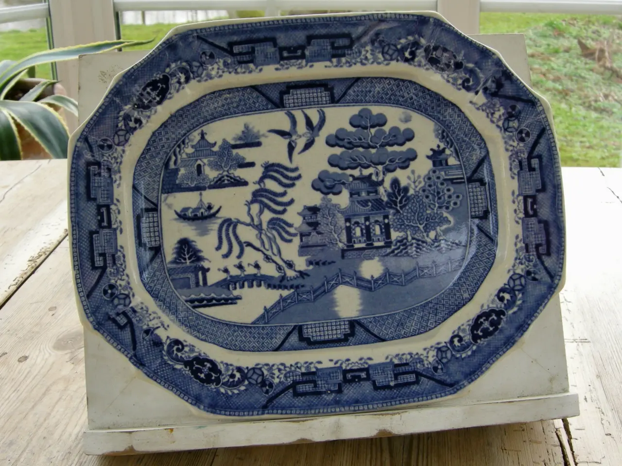 Billede 4 - Engelsk fajancefad Blue Willow, Staffordshire