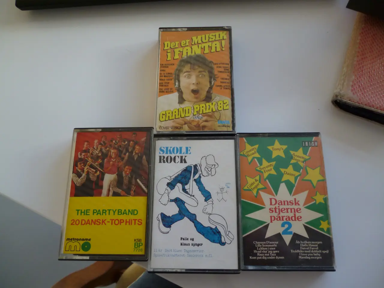 Billede 1 - 4stk. Originale kassettebånd sælges.