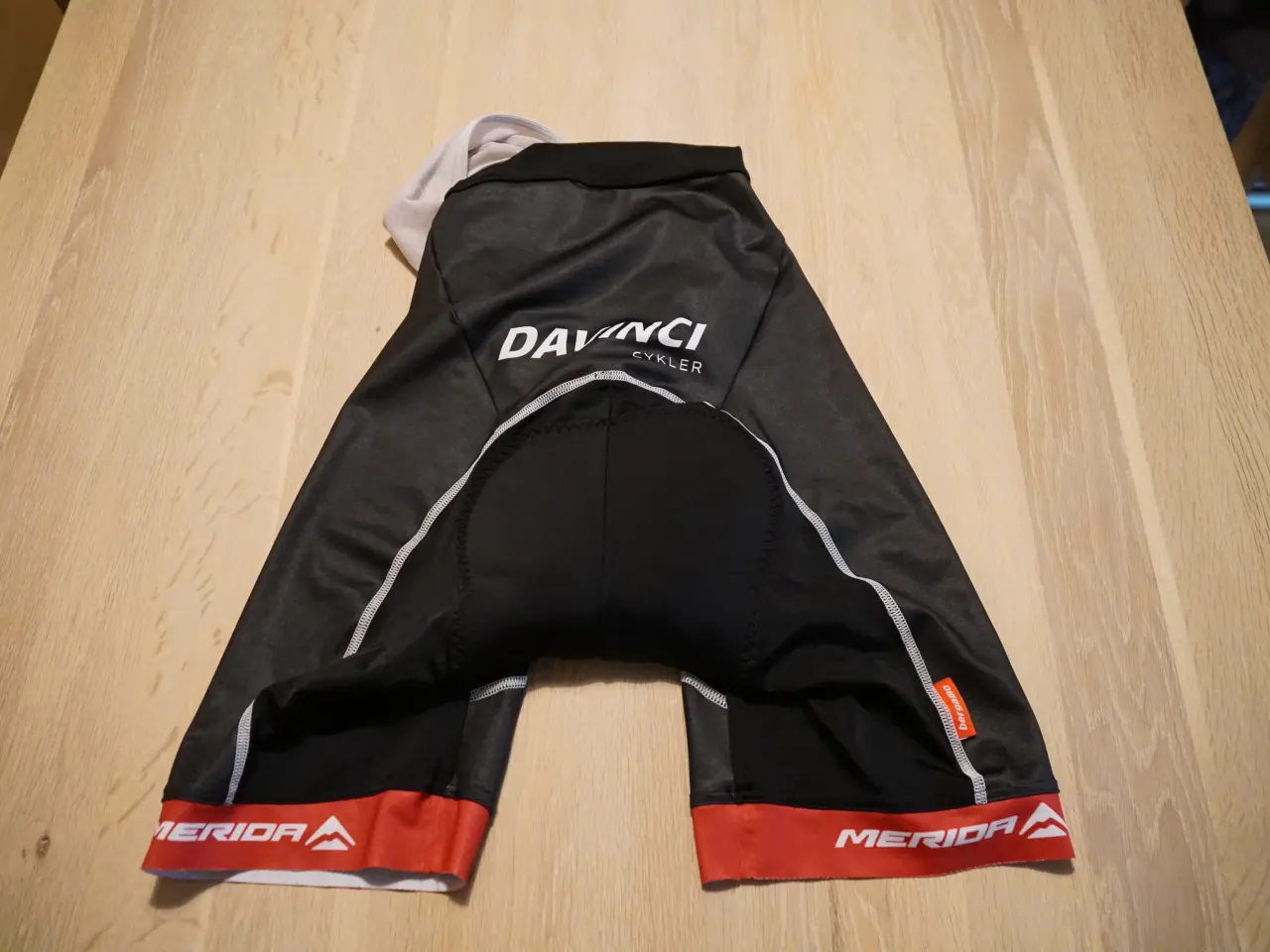 Billede 3 - Merida bib shorts L