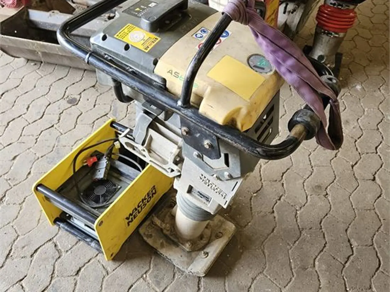 Billede 3 - Wacker Neuson AS60e - 71 kg - Elektrisk vibrationsstamper / Electric vibratory rammer with charger