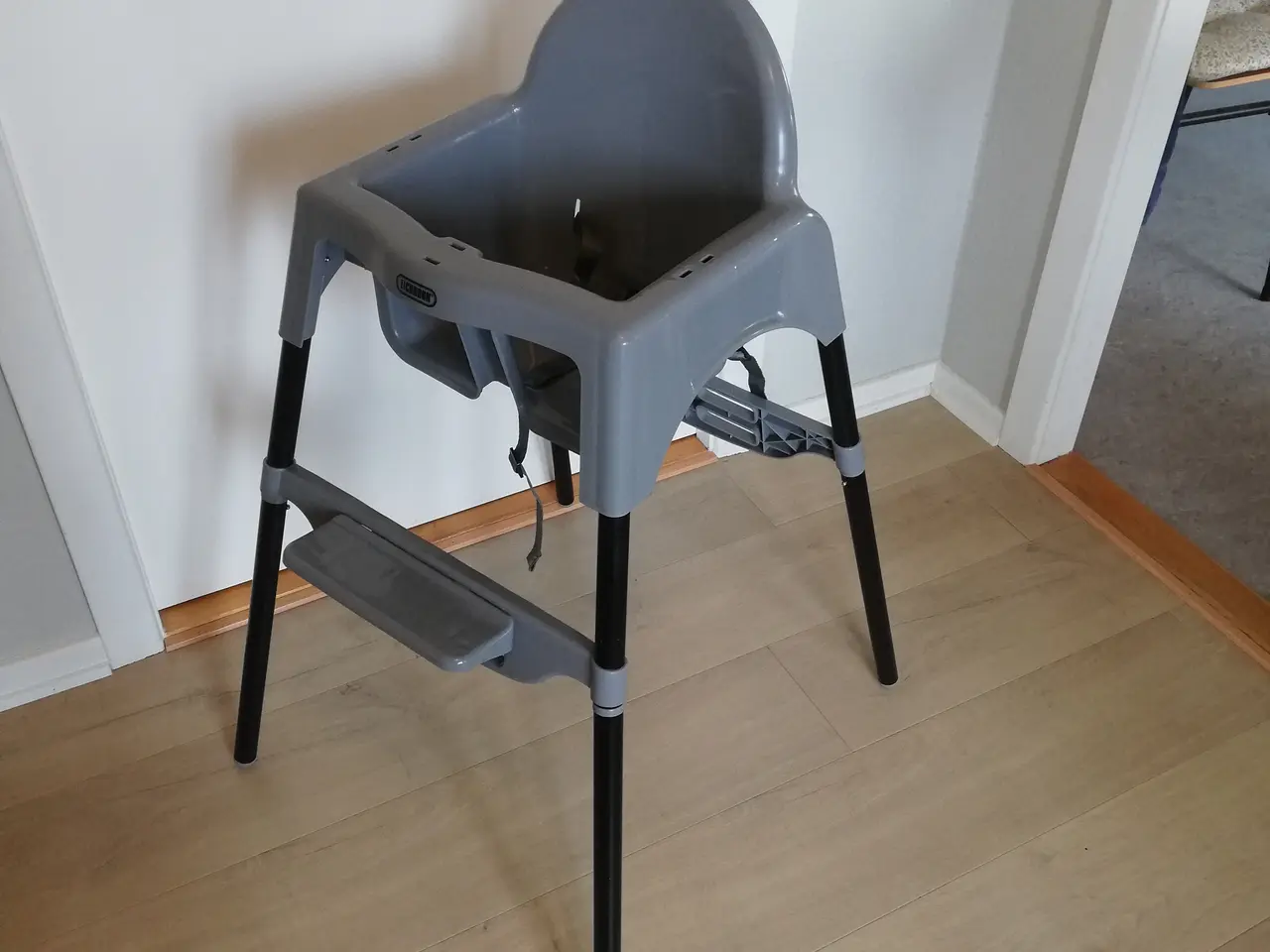Billede 2 - Højstol, legebord Eichhorn