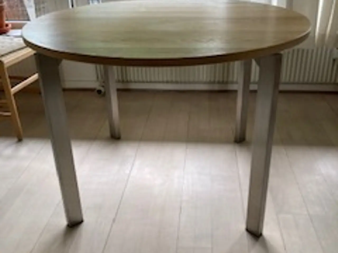 Billede 1 - Spisebord i massiv egetræ