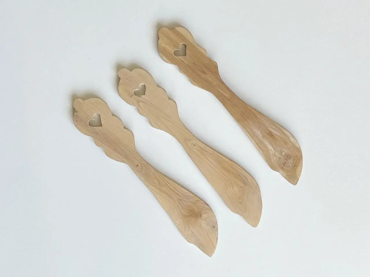 Billede 3 - Smørkniv af træ, hjerteskaft, pr stk