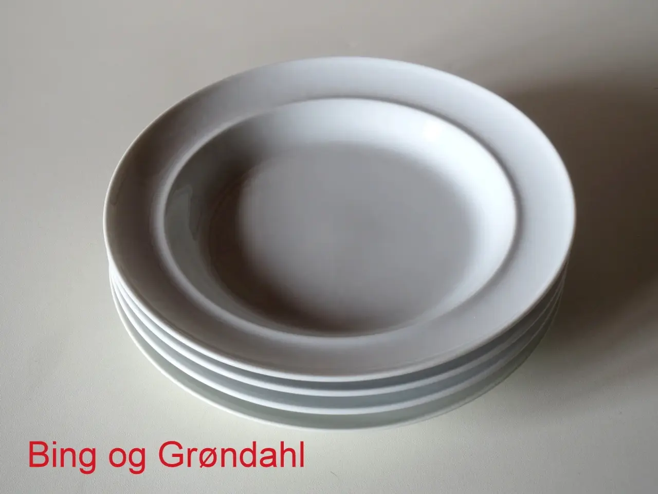 Billede 1 - 4 dybe tallerkner i Hvid Koppel, Bing & Grøndahl