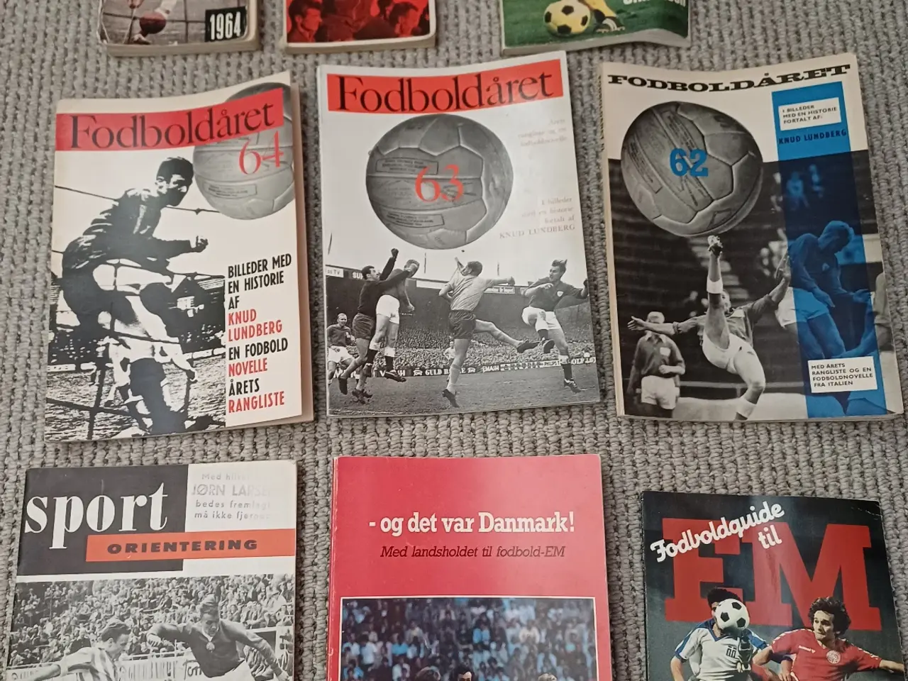 Billede 1 - 9 stk gamle bøger om fodbold