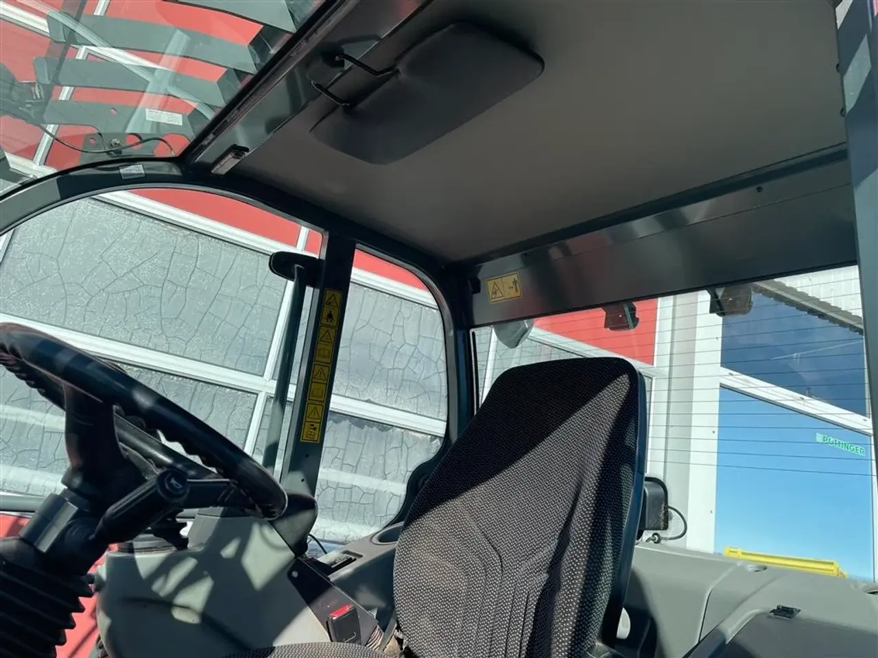 Billede 9 - Kramer KL30.8T med skovl , pallegafler, overfaldsgreb