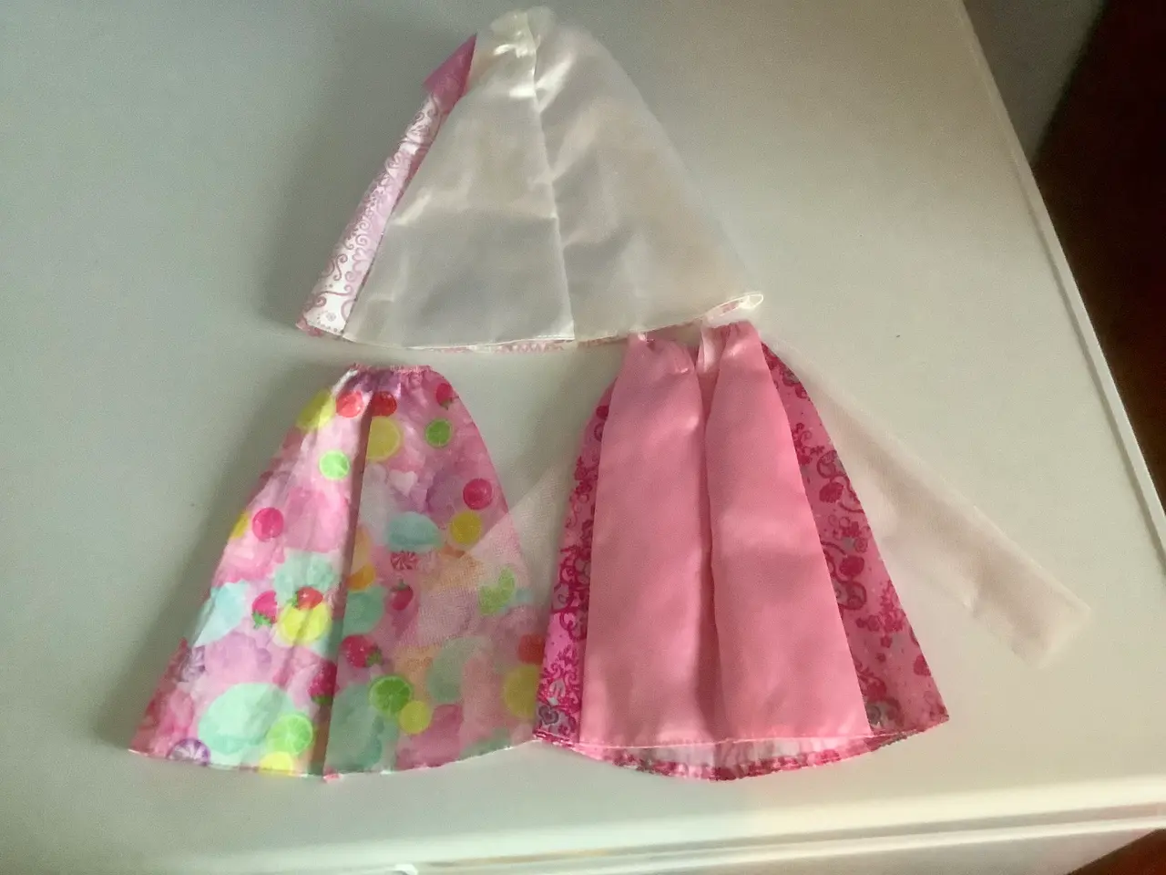 Billede 2 - Barbie nederdele.