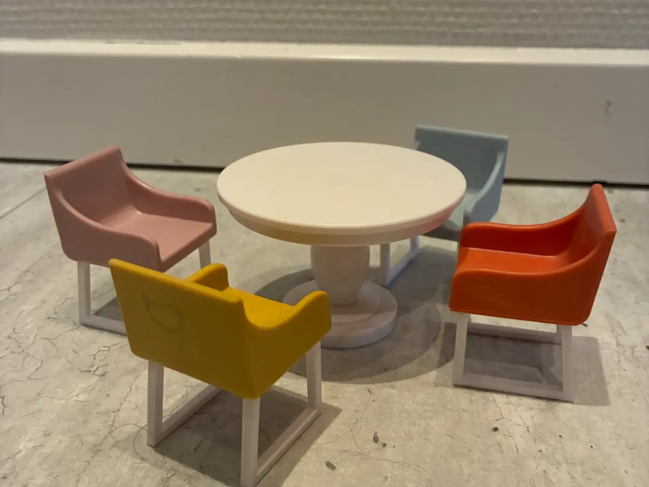Billede 1 - Møbler til Lundby Dukkehus