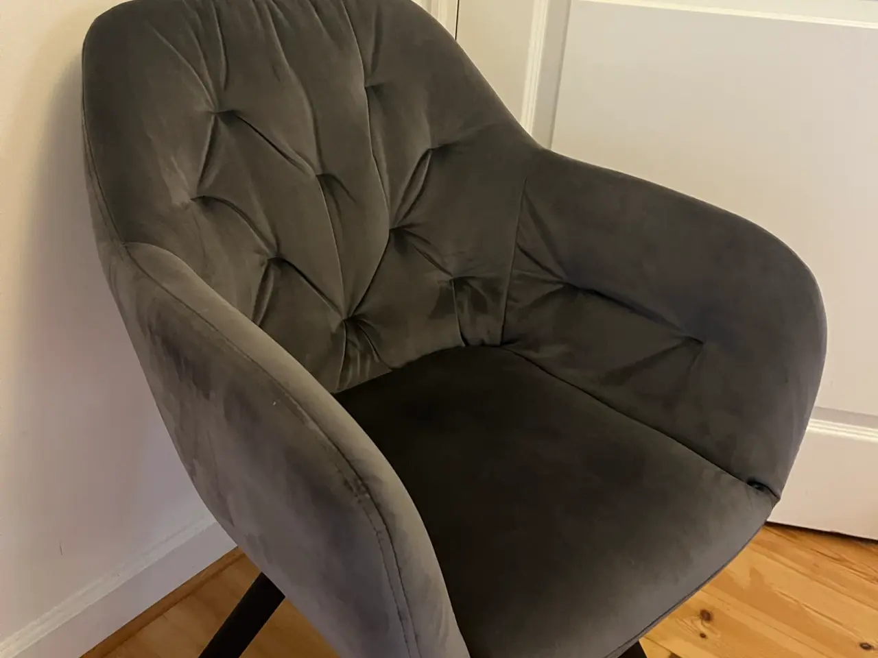 Billede 2 - Flot velour spisebordsstol