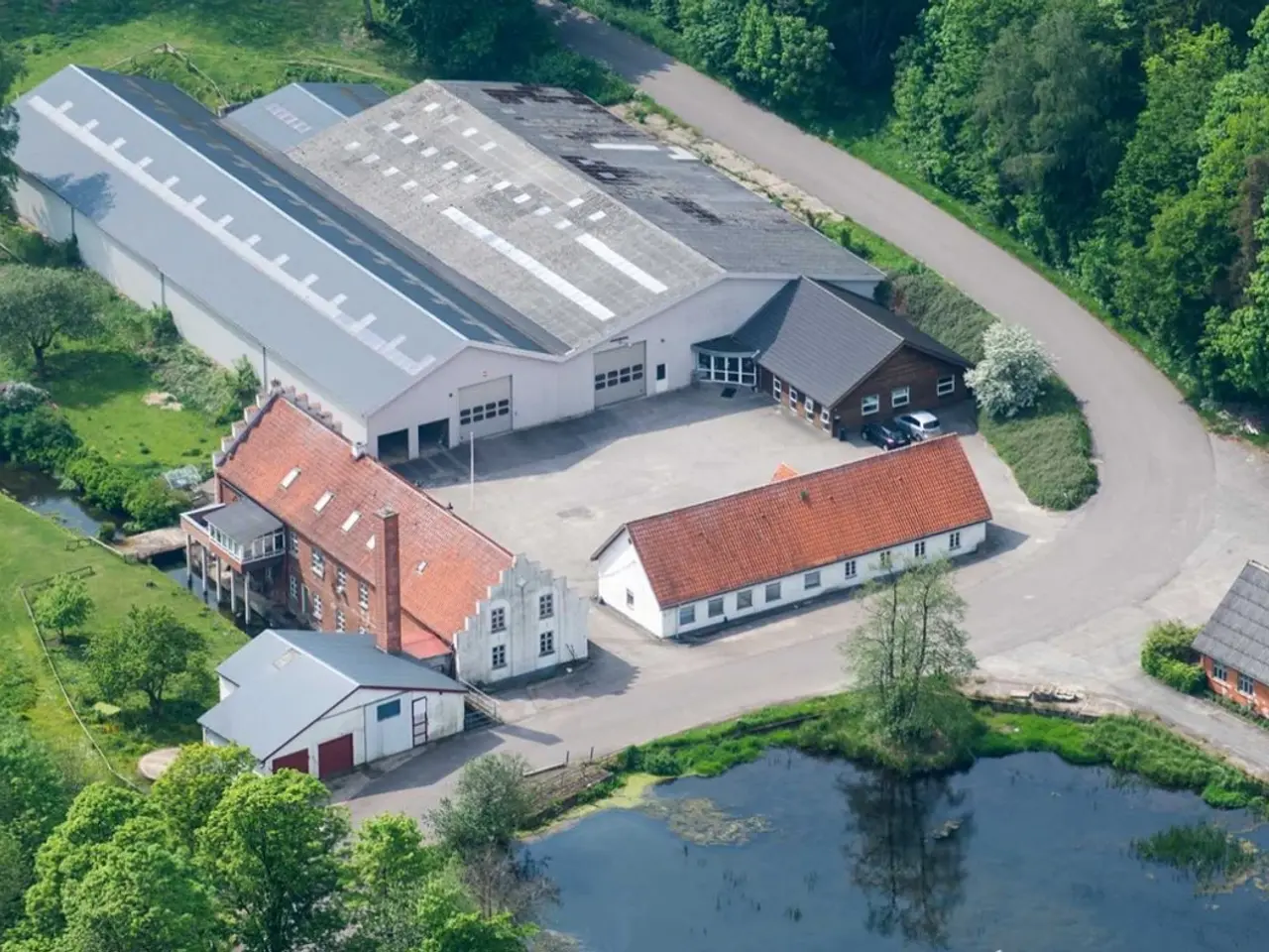 Billede 1 - Lager og produktionslokaler på Gødding møllevej 3 7183 Randbøl
