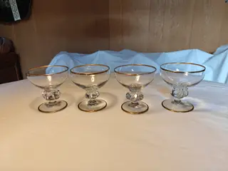 4 Gisselfeld champagneskåle med guldkant