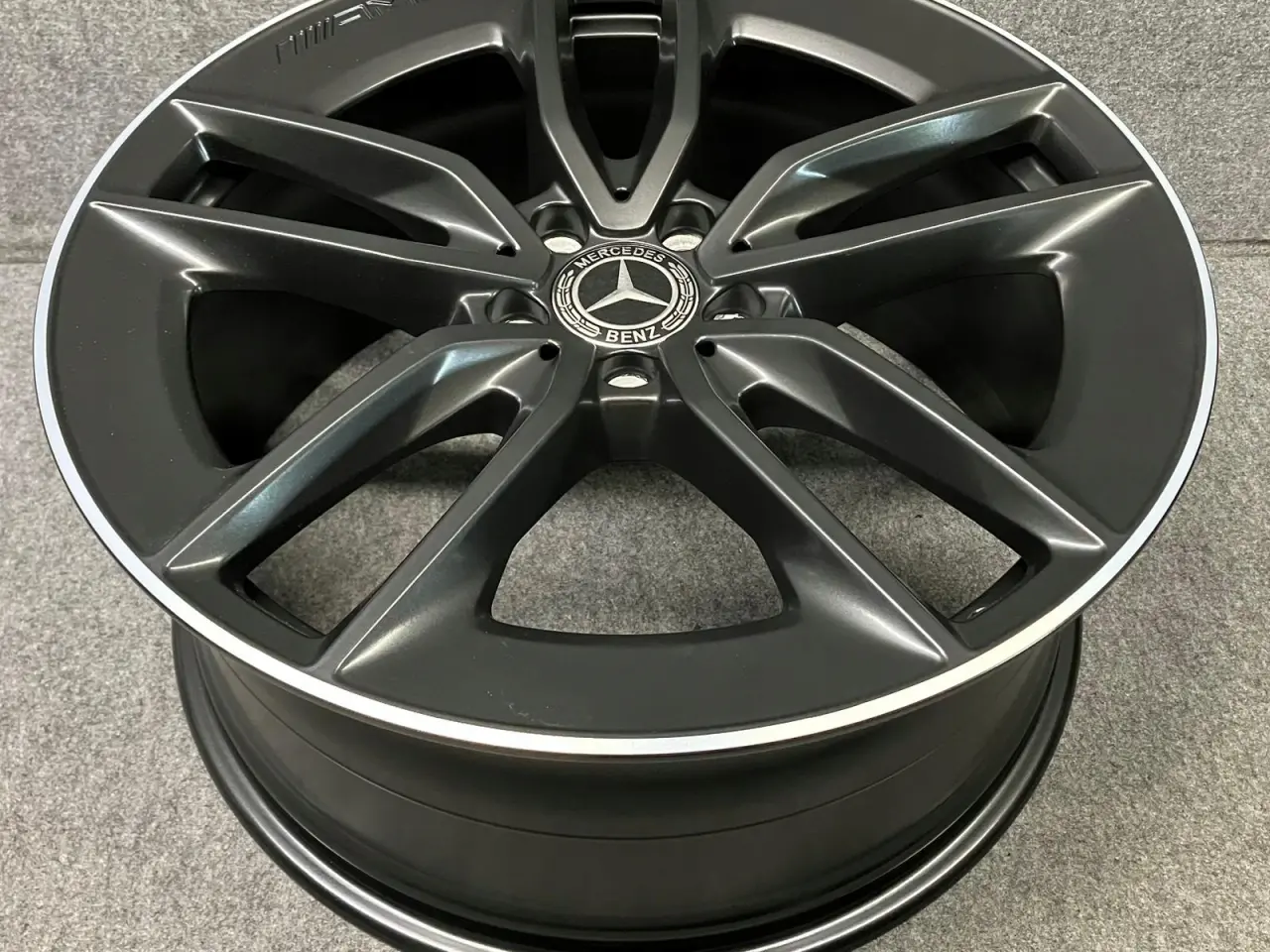 Billede 1 - ALUFÆLGE MERCEDES E 213 A213 W213 AMG 20"