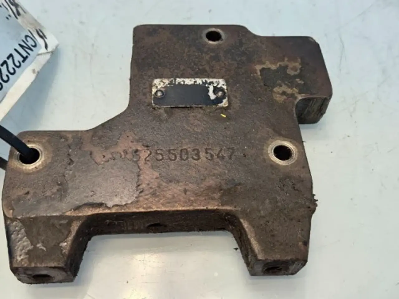Billede 2 - Massey Ferguson 6290 Ventildæksel 3796105M1