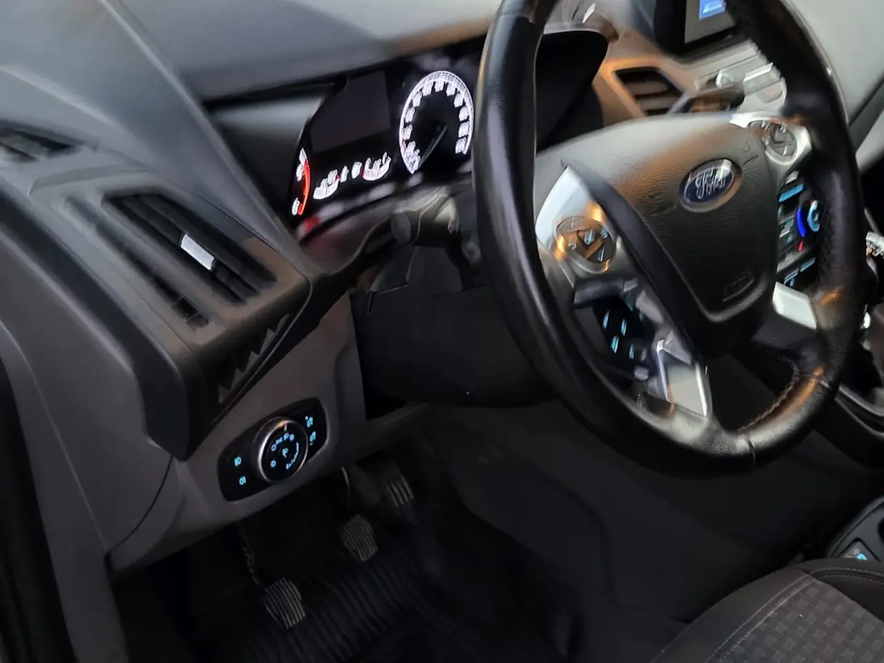 Billede 9 - Godt udstyret ford transit connct