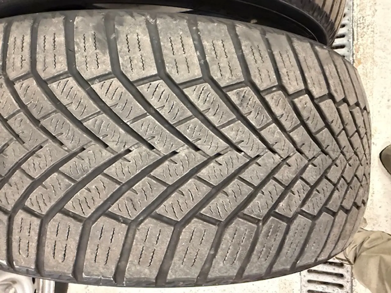 Billede 2 - Vinterdæk til Mercedes C klasse nyeste model
