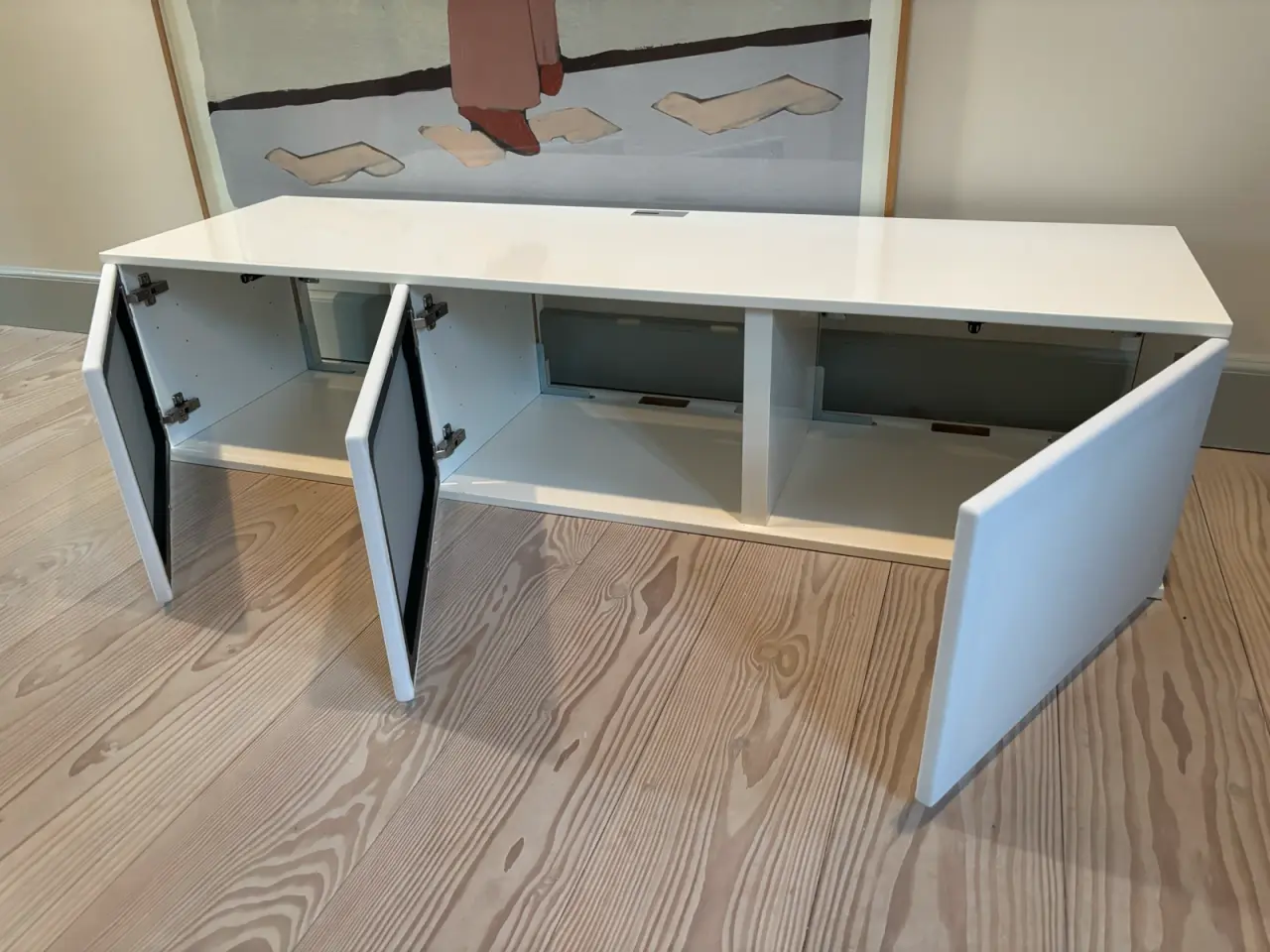 Billede 4 - TV møbel fra danske Unnu