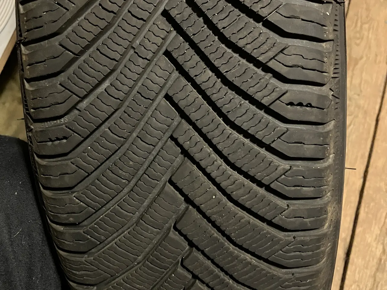 Billede 2 - 4 Michelin Alpin 7 vinterdæk på 16" alu fælge